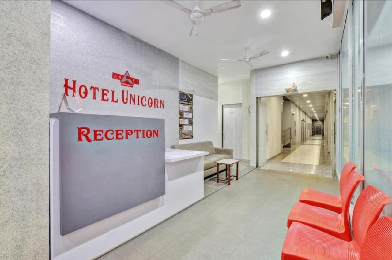 Hotel Unicorn, Szúrat Kültér fotó